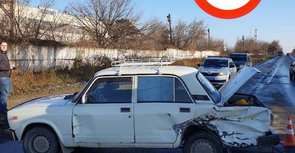 Железо «всмятку»: на Левобережье Мариуполя не разминулись два ВАЗа