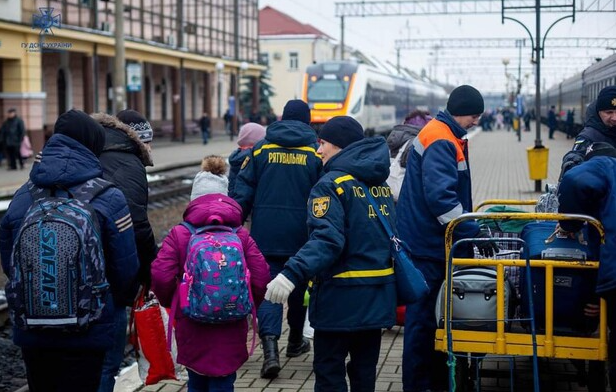 Виплати ВПО у червні: через що людям затримали гроші