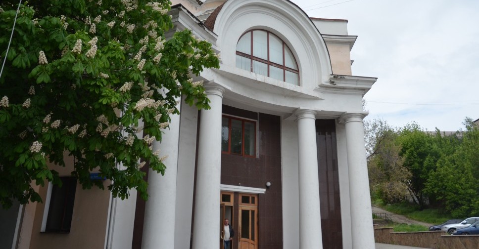 В Мариуполе вузу-переселенцу передали три здания (ФОТО)