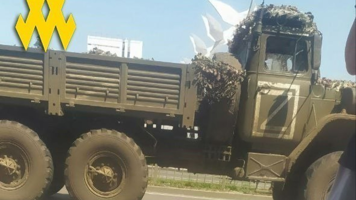 Окупованим Маріуполем росіяни перевозять зуби дракона: де будують нову лінію оборони