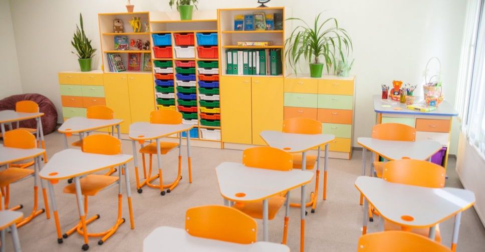 В Мариуполе закупили необходимую «начинку» для 152 первых классов