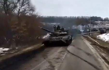 Повстанці звільнили ще одне містечко від російських військ в Курській області