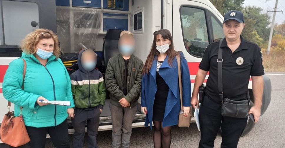 Путешествие несовершеннолетних автостоперов из Мариуполя в Киев завершилось в Харькове