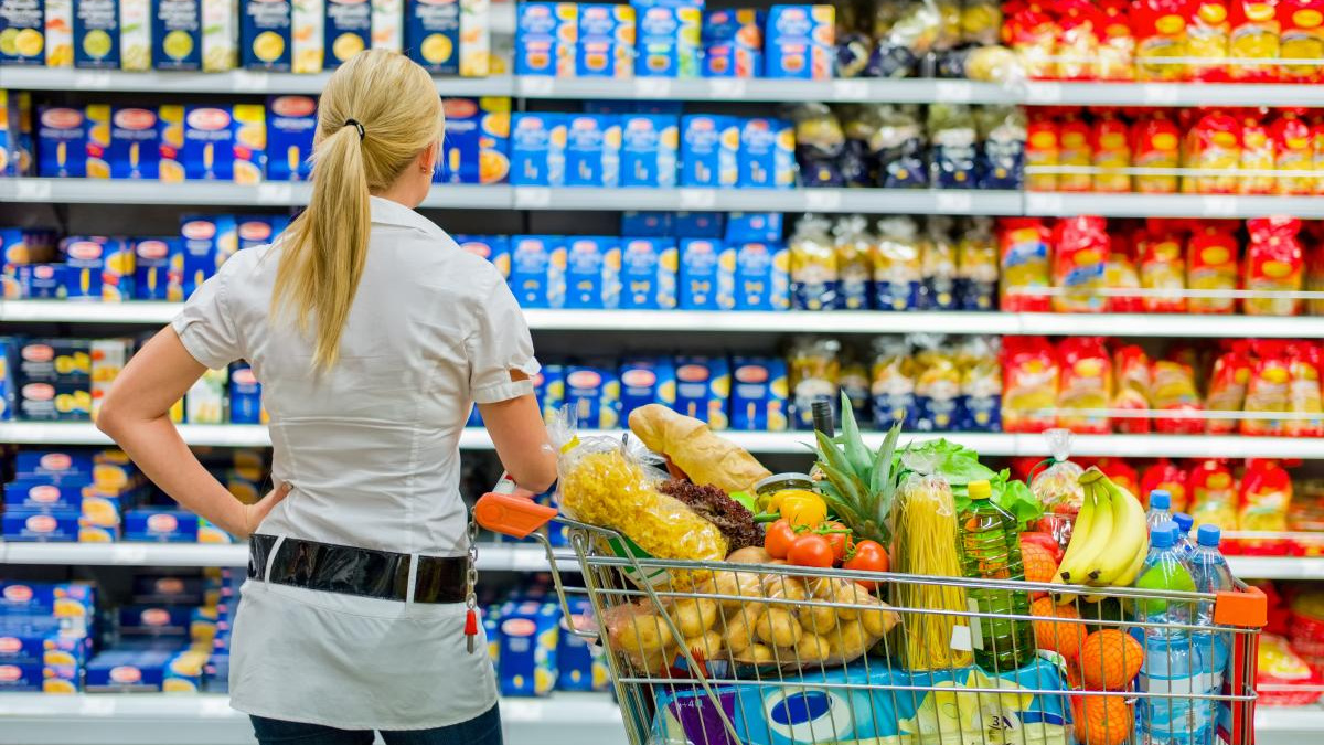 Як зміняться ціни на продукти в Україні до кінця зими – прогноз експерта
