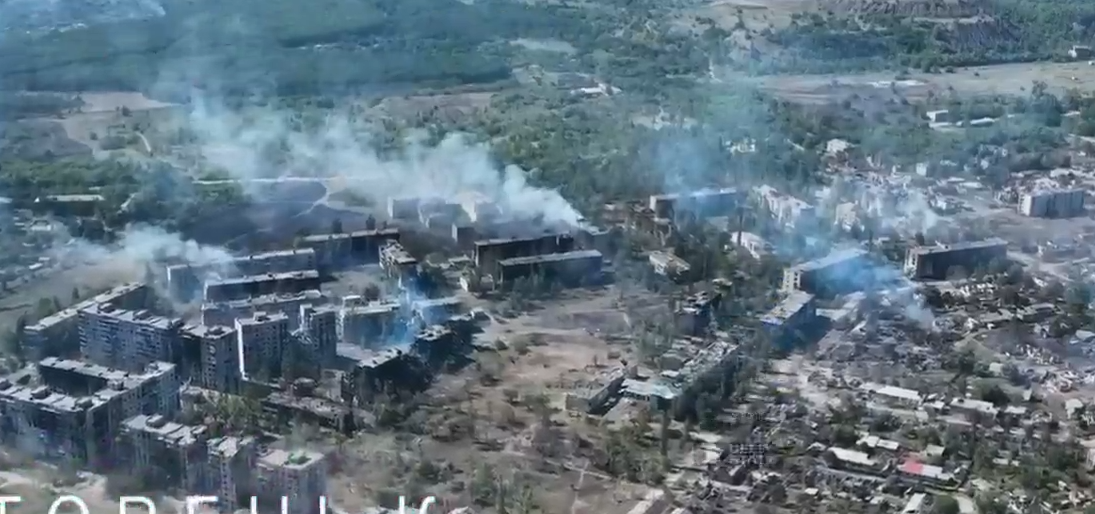 Окупанти знищили Торецьк: відео