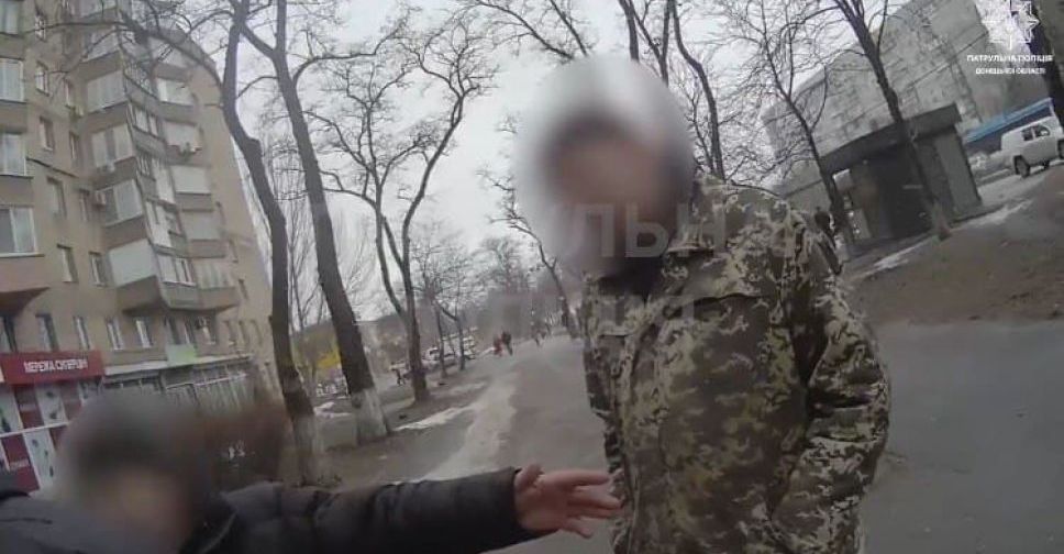В Мариуполе грабители вырвали у женщины сумки