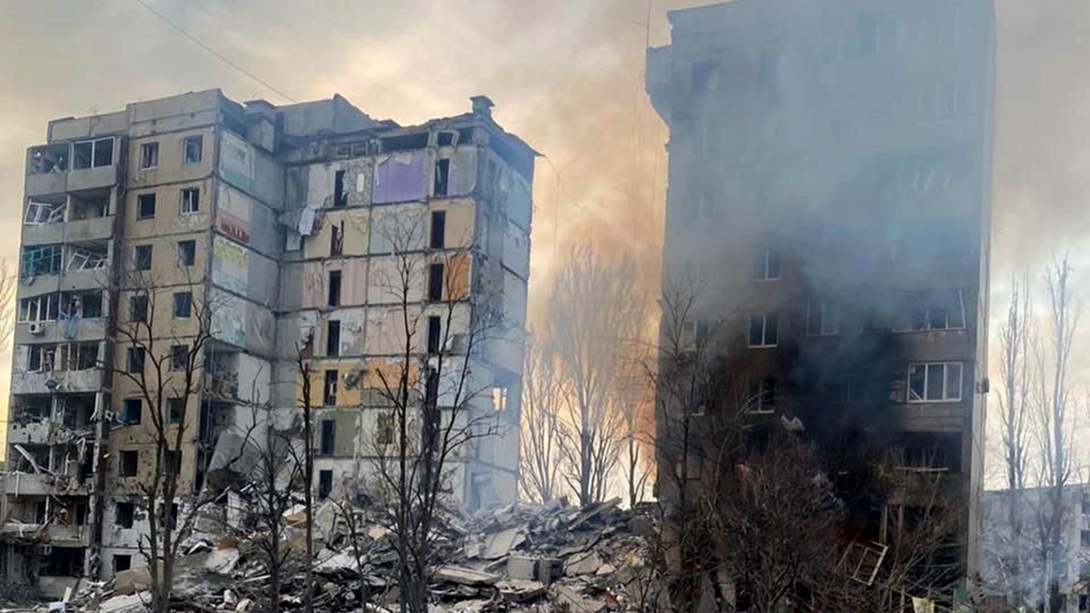 Кров, смерті та грабунки: врятовані з околиць Авдіївки розповіли про реалії руського міра