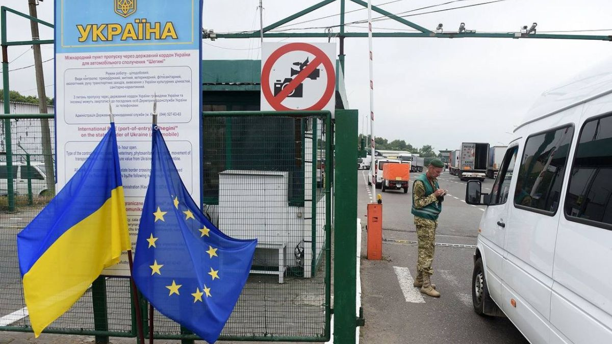 В Україну та Європу – як та за скільки можна виїхати з окупації