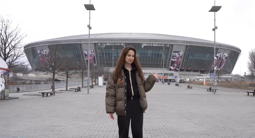 Страшна пародія на Орел і решка: росіяни влаштували шоу на руїнах Маріуполя і Донецька
