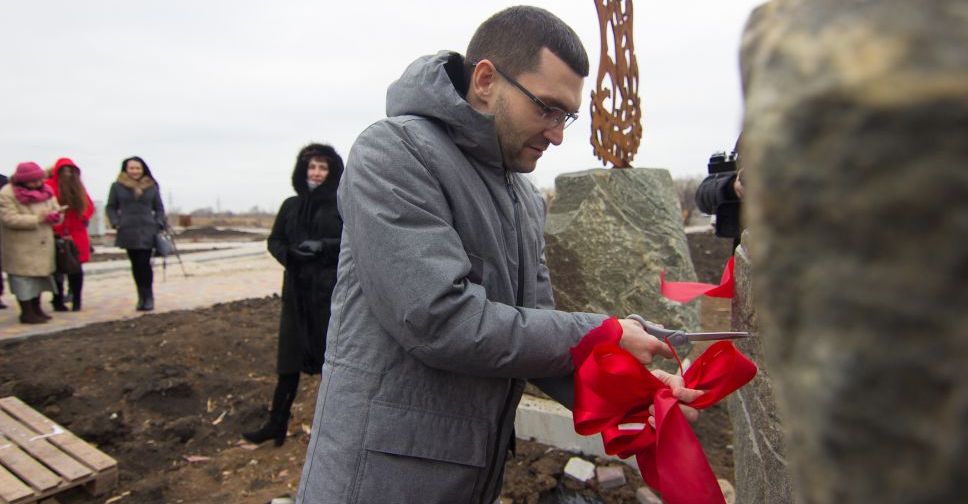 Обереги «Семья» и «Герой» пополнили музей из металла в Мариуполе (ФОТО)
