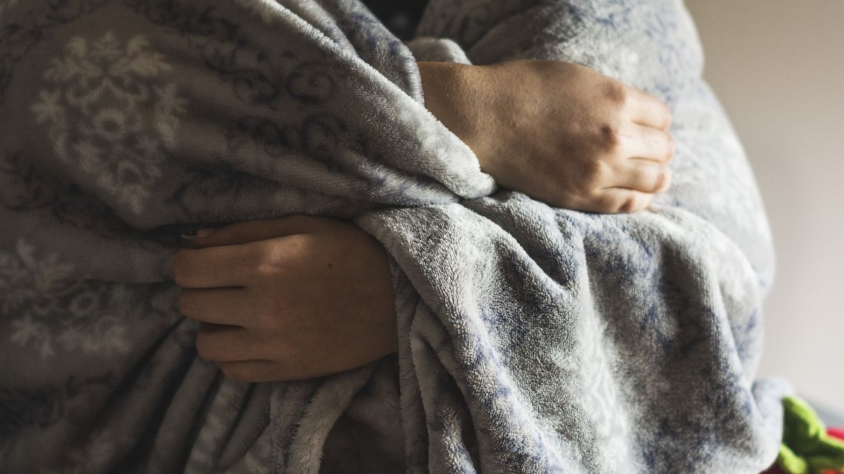 «Температура в квартирі – 8 градусів» - маріупольці тижнями сидять без опалення