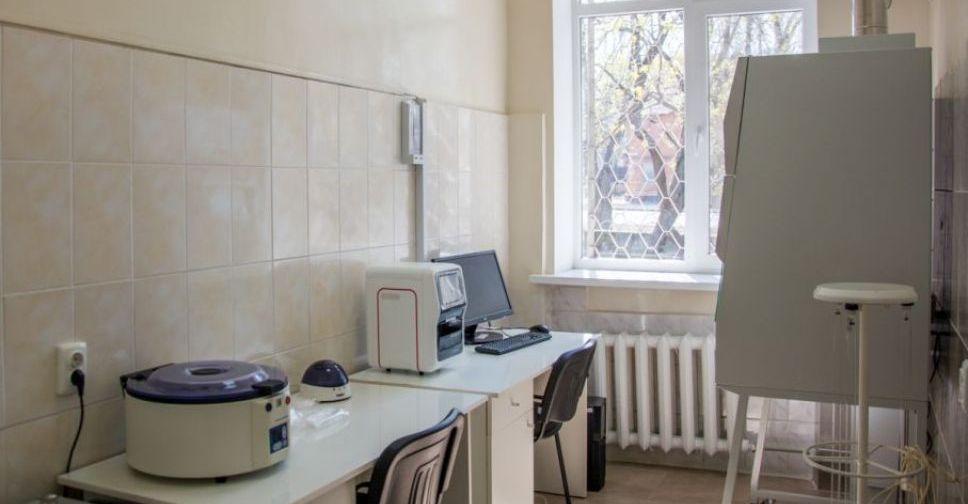 В Мариуполе готовятся тестировать COVID-19 в новой ПЦР-лаборатории