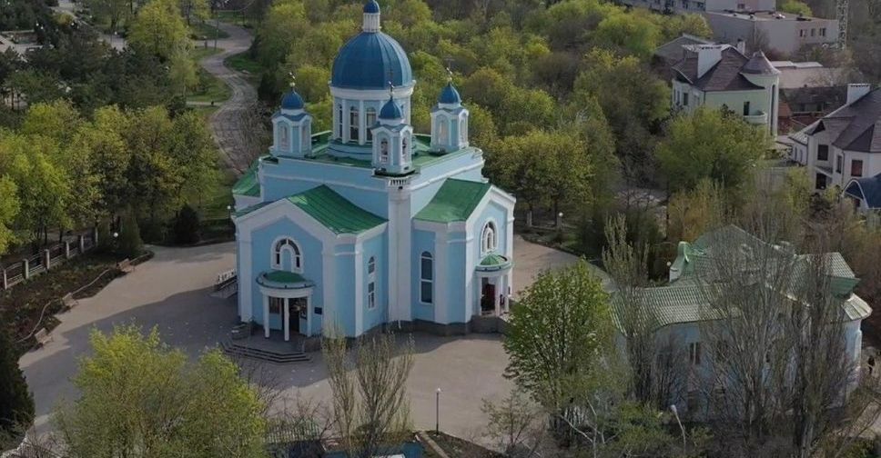 С высоты птичьего полета: какая обстановка в мариупольских храмах на Пасху? (ВИДЕО)