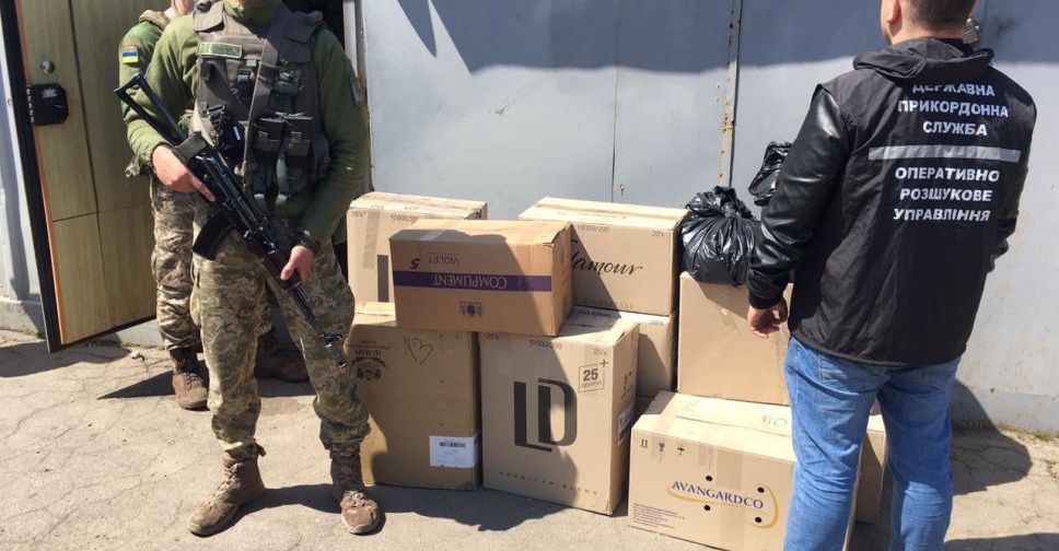 В торговых точках Мариуполя изъяли контрафакт почти на 1,5 млн гривен