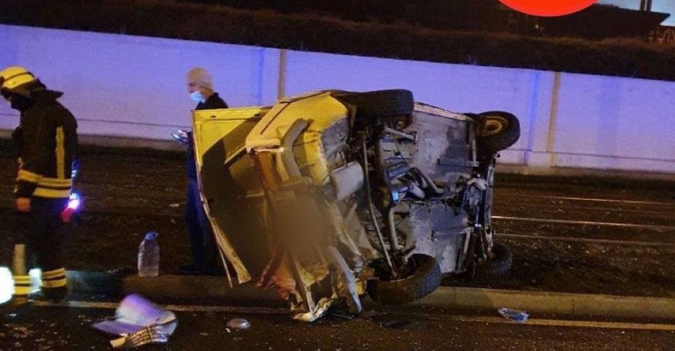В Мариуполе произошло два ДТП на аварийных участках: один из автомобилей перевернулся