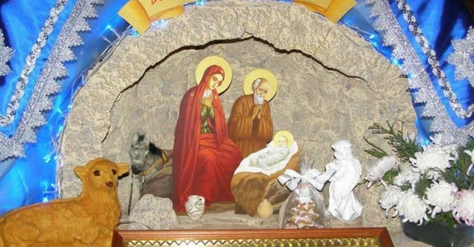 Мариупольцы празднуют Рождественский сочельник