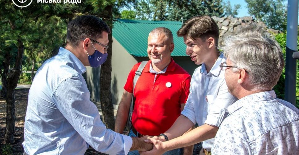 Мариуполь посетили участники кругосветки, мечтающие открыть реабилитационный центр
