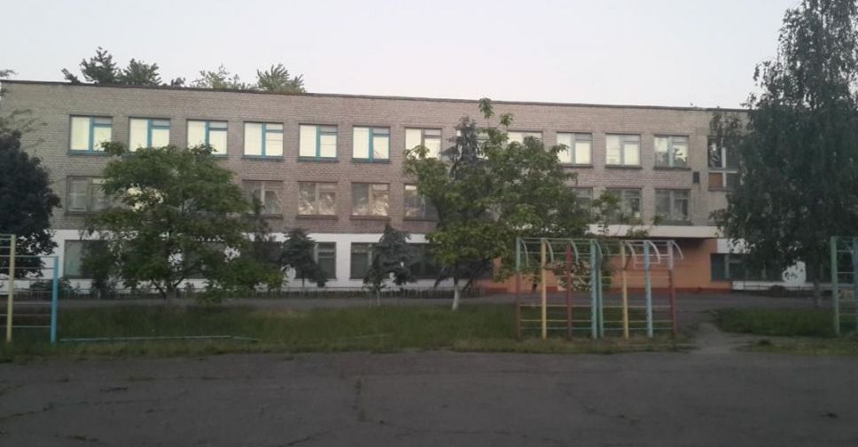 Что будет с закрытыми школами и садами в Мариуполе?