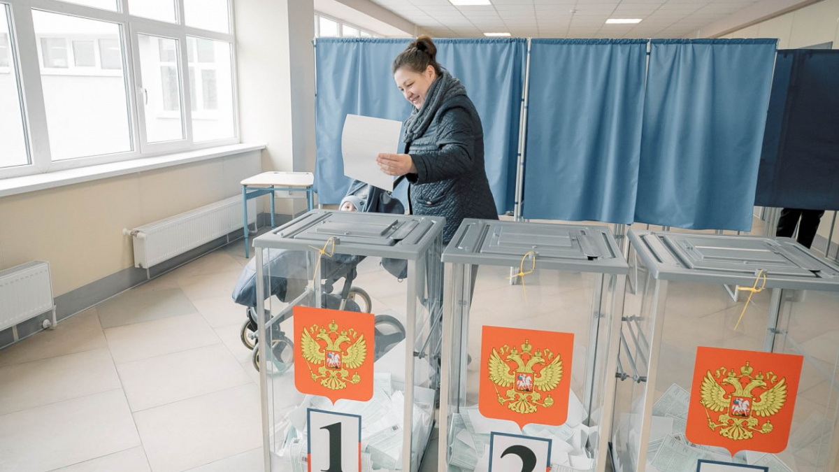 До 15 голосів від людини: розкрито секрет високої явки на псевдовиборах у Маріуполі