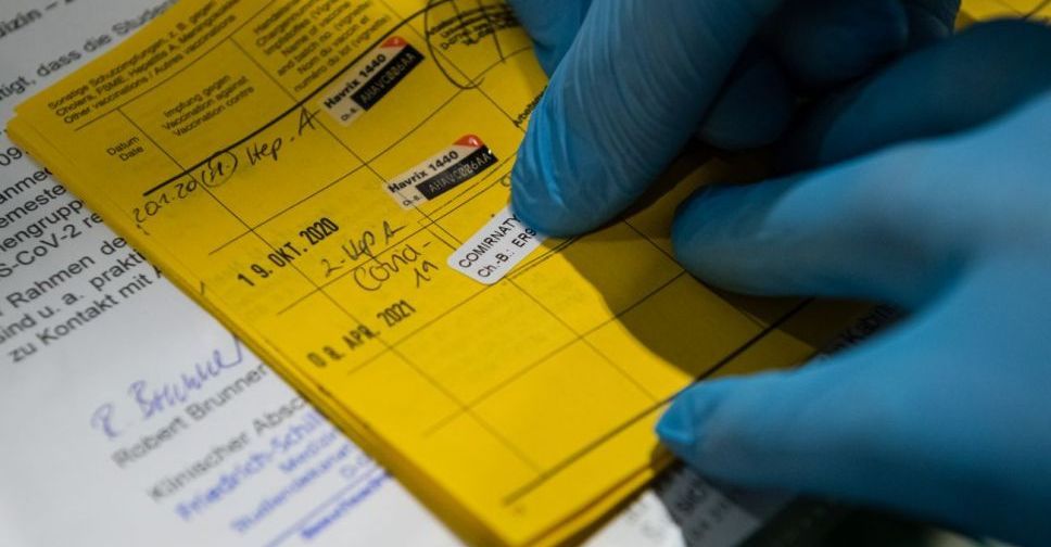 Из-за большого количества поддельных COVID-сертификатов украинцам закроют доступ в другие страны