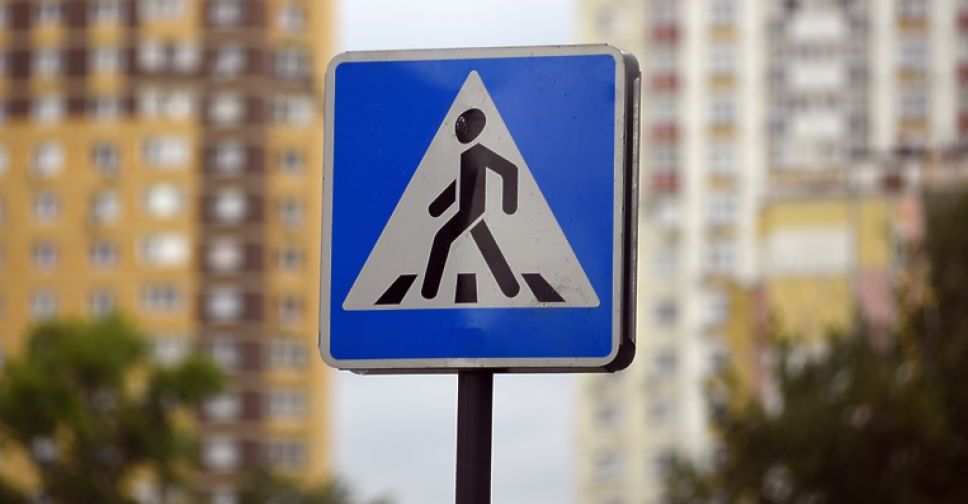 В Мариуполе на оживленном дорожном участке появится пешеходный переход по инициативе горожан