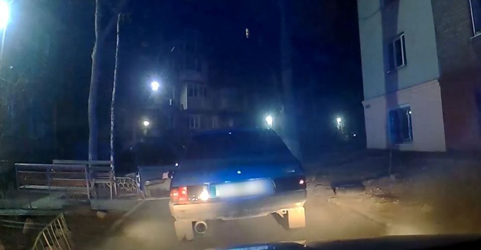 Пьяный водитель без прав убегал от полиции по ночному Мариуполю
