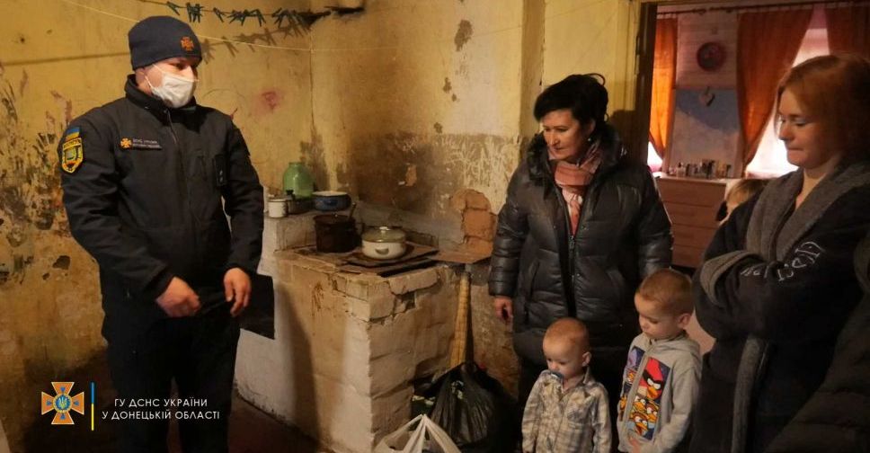 Спасатели оказали помощь детям в Мариупольском районе