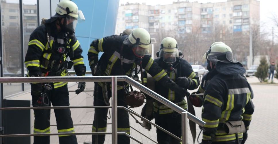 В крупнейшем торговом центре Мариуполя не сработала система оповещения о пожаре (ФОТО+ВИДЕО)