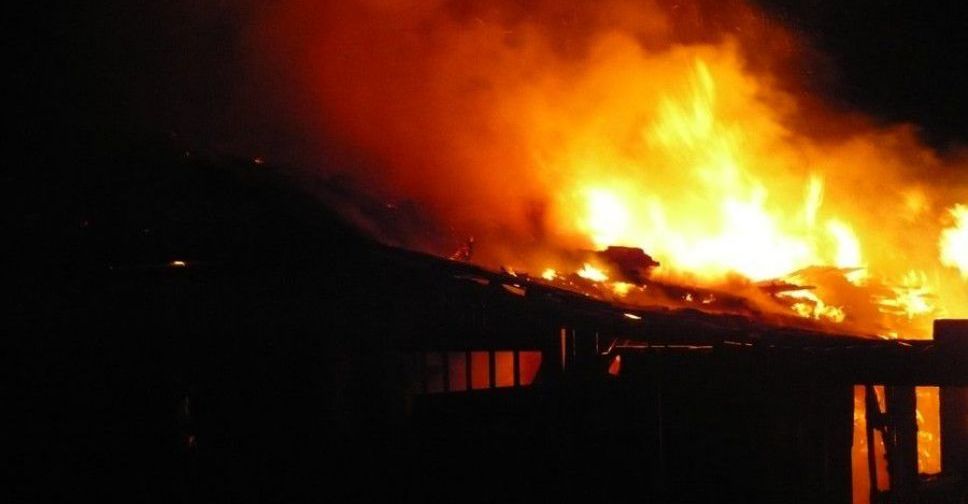 В селе под Мариуполем чуть не сгорела пенсионерка