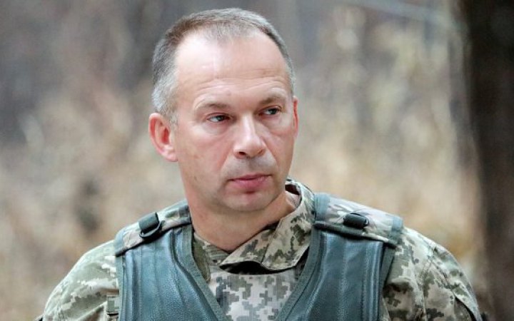 Головнокомандувач Сирський приїхав на фронт та зустрівся з військовими