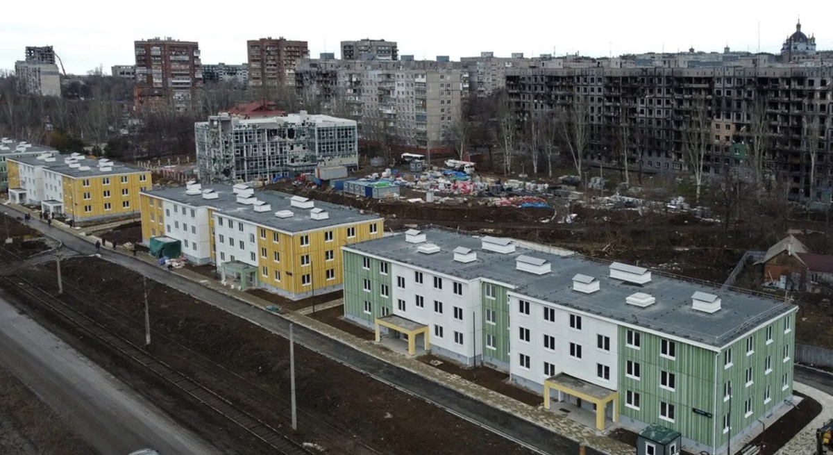 Затишно, як на цвинтарі: квартири в Маріуполі почали продавати росіянам в дешеву іпотеку