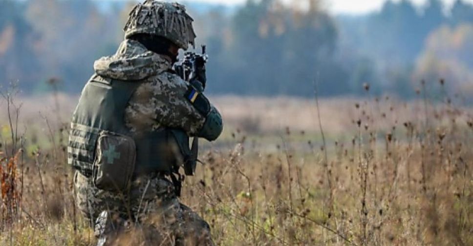 На Донбассе украинский военный получил ранение