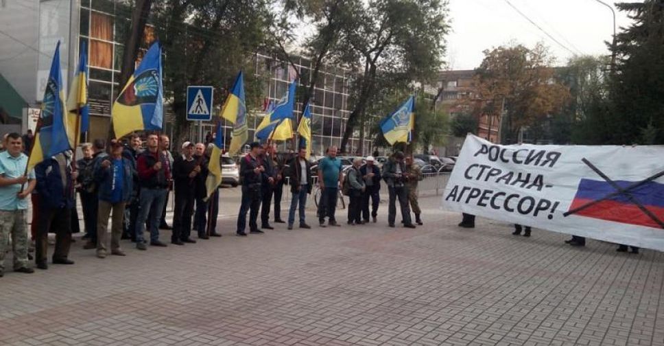 Правосудие или покрышки: чего добились митингующие в Мариуполе? (ФОТО+ВИДЕО)