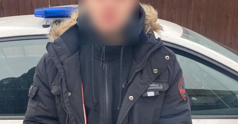 Сам себя выдал: в Мариуполе задержали «закладчика» наркотиков