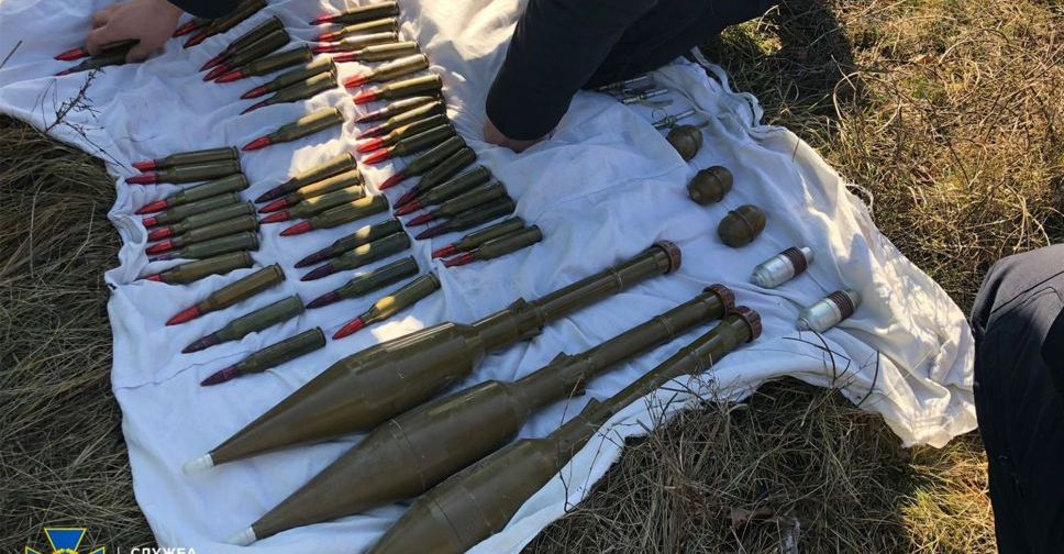 В ходе учений в «заброшке» на Донбассе нашли тайник боевиков