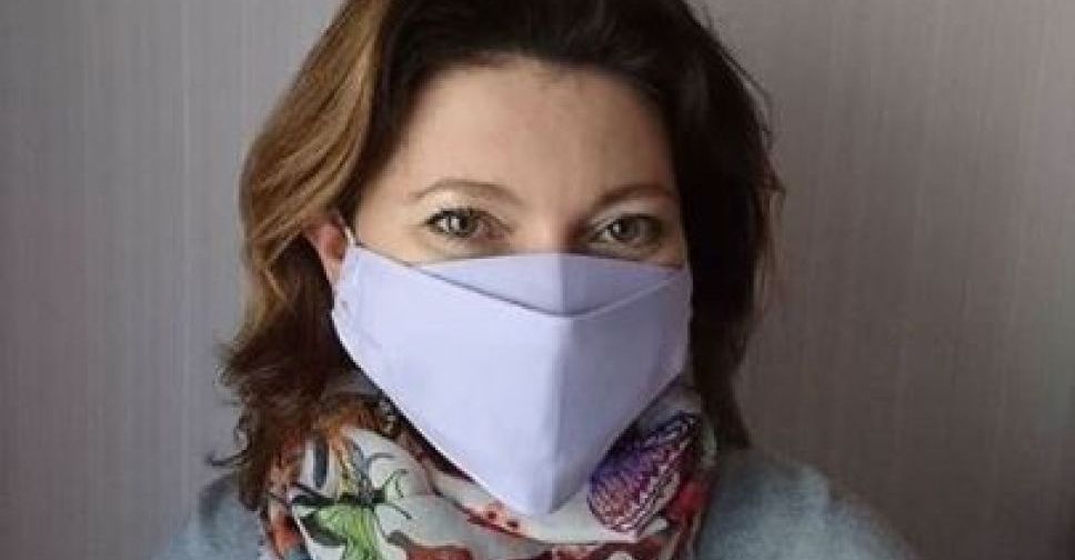 В Мариуполе переселенка шьет маски, экосумки и учит этому других в режиме онлайн (ФОТО)