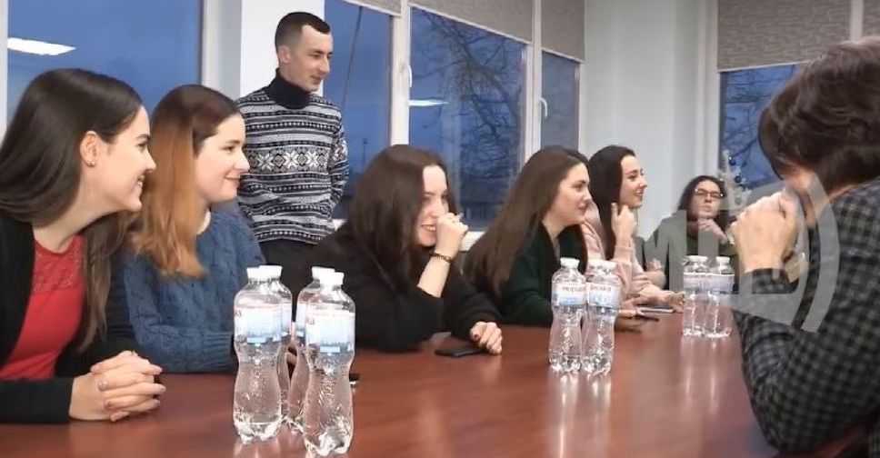 Будущие журналисты сдали экзамен в «сердце» «Мариупольского телевидения»