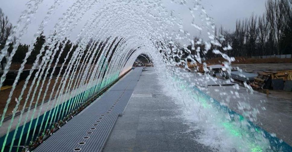 В Мариуполе протестировали новый арочный фонтан на площади Свободы (ФОТО+ВИДЕО)