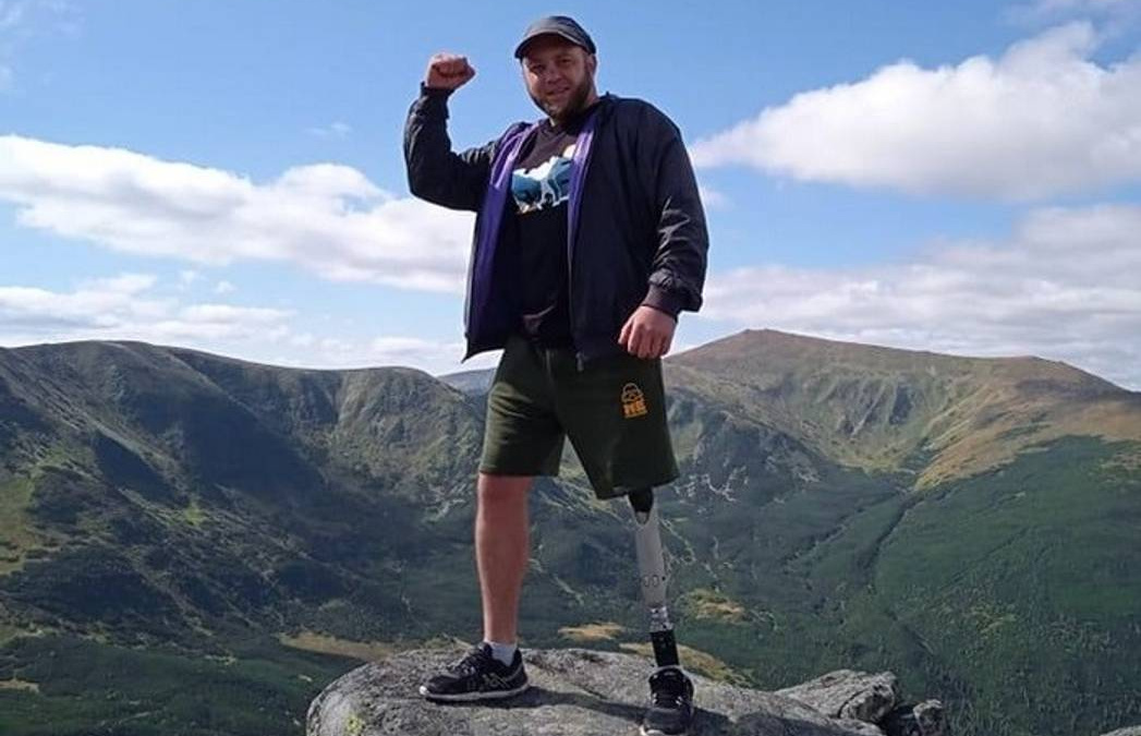 Власна справа повертає до життя – ветеран, який втратив ногу на фронті, відкриває автомийку