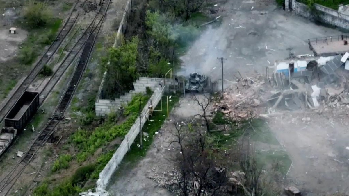 Битва за елеватор на Азовсталі під фосфорними бомбами: якою була 81 доба оборони Маріуполя