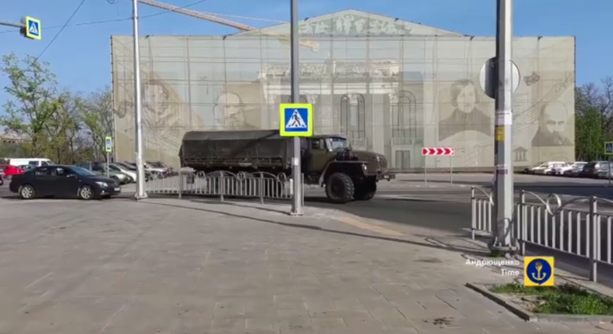 Під Маріуполем росіяни нарощують сили та активно тренують особовий склад – карта