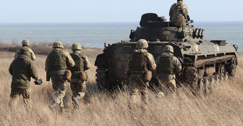 Украинские позиции вблизи Мариуполя обстреливают из гранатометов и стрелкового оружия
