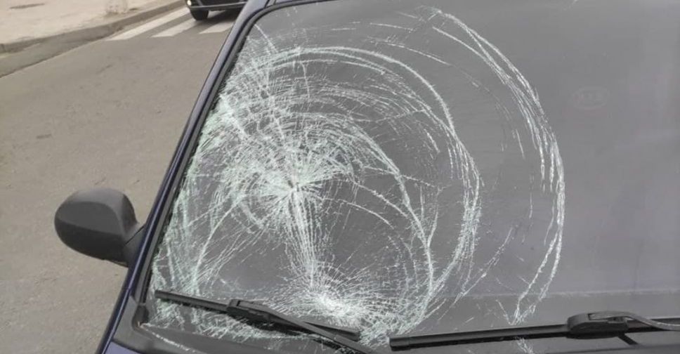В Мариуполе автомобиль сбил женщину на пешеходном переходе