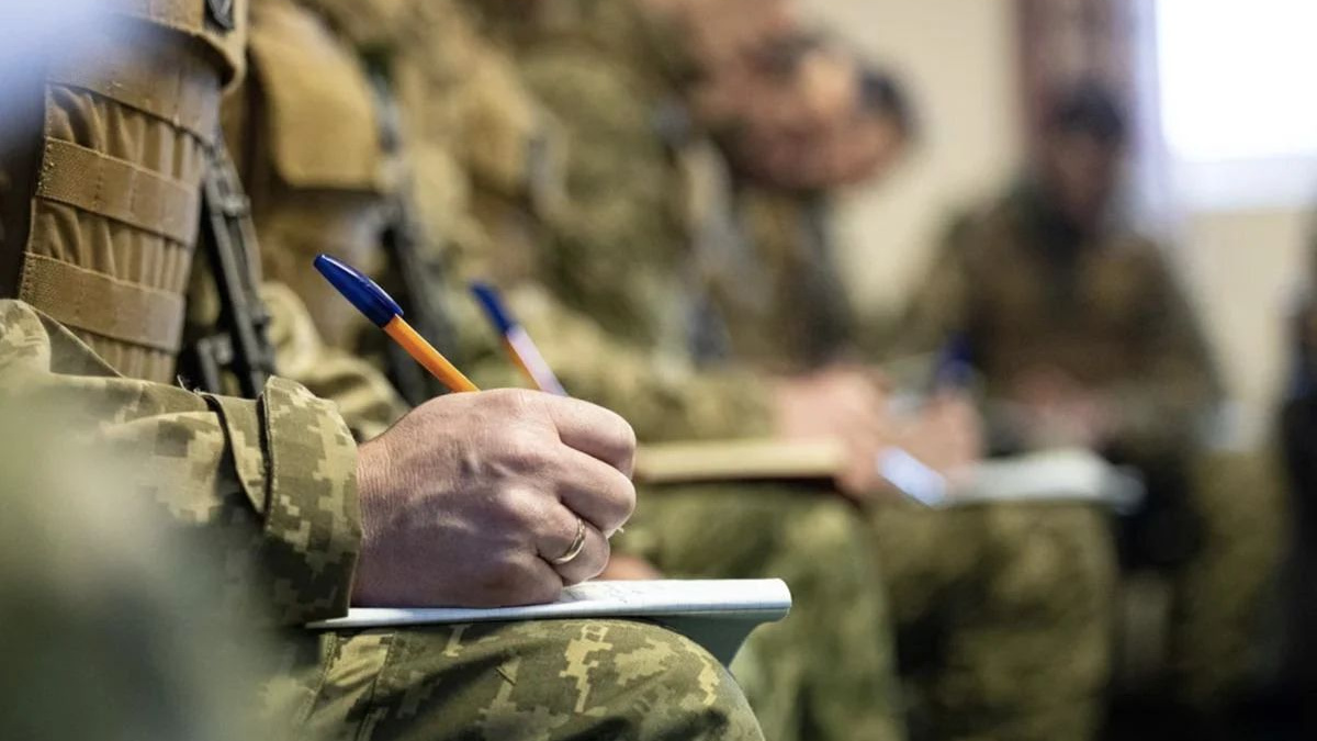 В Україні оновили правила бронювання працівників для деяких підприємств – що змінилося
