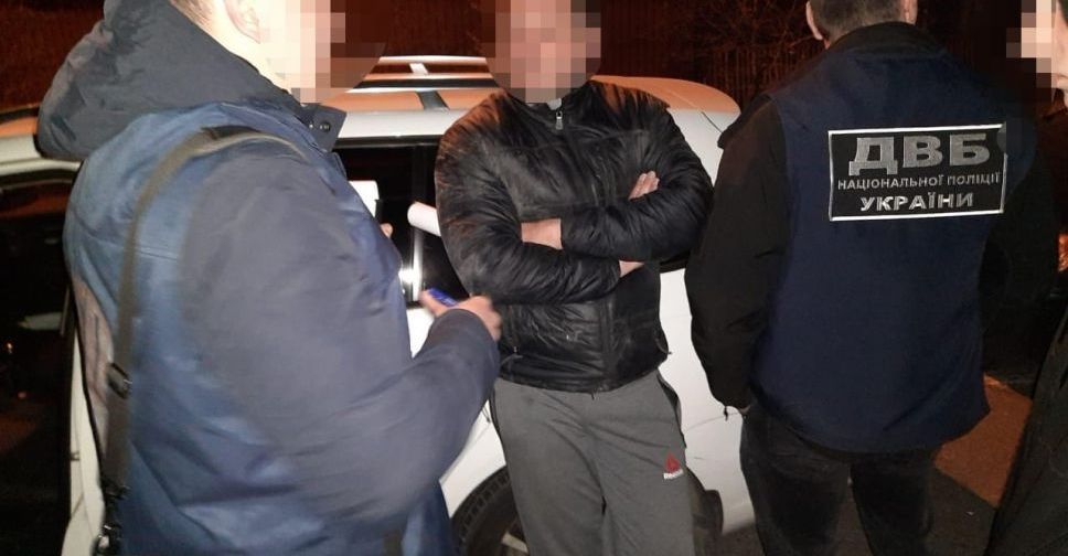 Рыбинспектор требовал «абонплату» с мариупольских рыбаков. Его поймали на взятке (ФОТО)