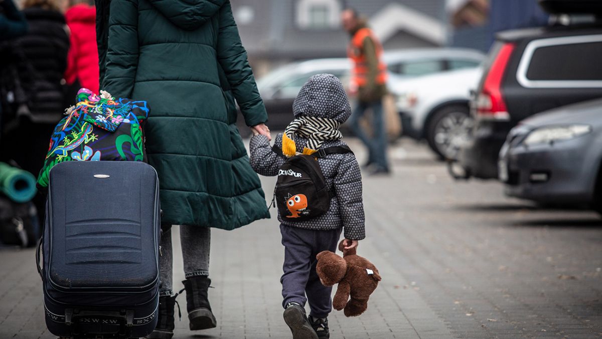 З Донеччини примусово вивезли більше тисячі дітей – де триває евакуація