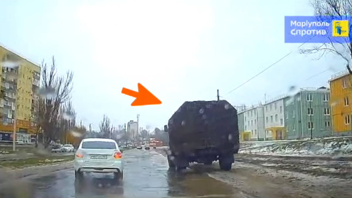 Через Маріуполь – в бік Волновахи: росіяни стягують техніку для нового наступу