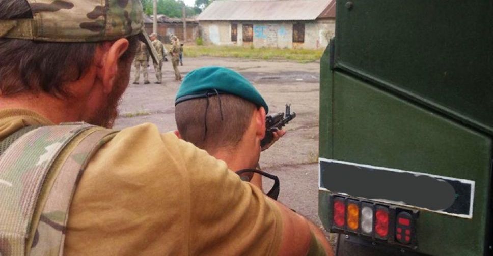 Натовцы прибыли на сборы резервистов в Мариуполе (ФОТО)
