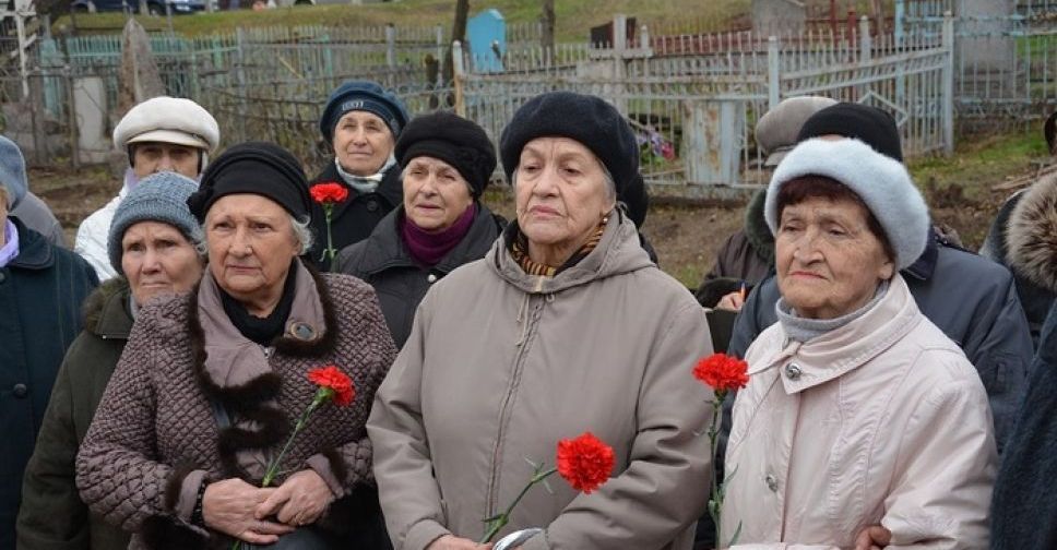 В Мариуполе перезахоронили останки советского солдата, найденные в Театральном сквере (ФОТО)