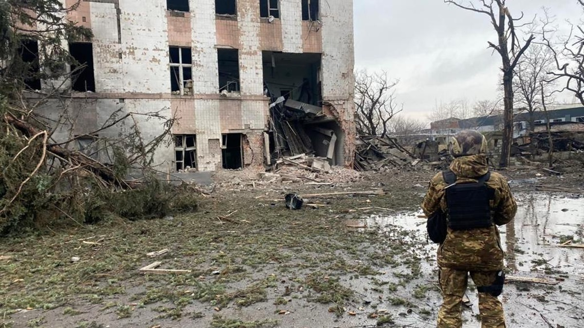 На Торецьк росіяни скинули дві авіабомби: загинуло троє чоловіків, ще п’ятеро людей поранені